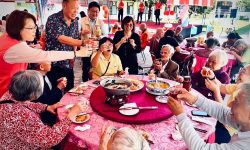 1-南老之家結合東港佳珍海產餐廳　辦理珍愛婦女公益辦桌 圖1